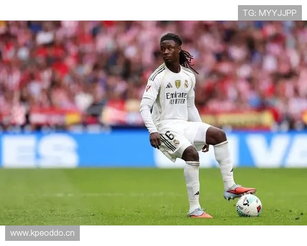 卡马文加：带球推进能力突出成为中场推进点