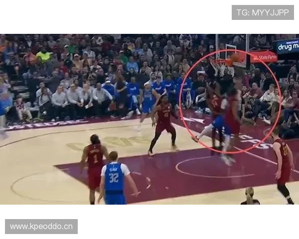 库珀·弗拉格无球跑动提升防守效率显著拉开对手空间